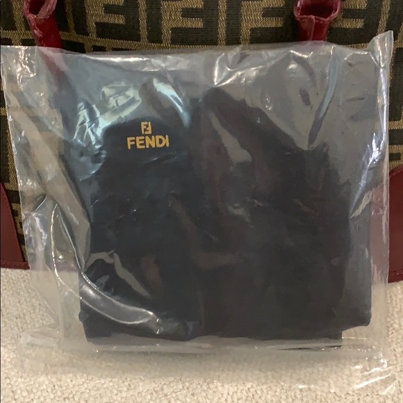 FENDI Handbag - Picture 5 of 7